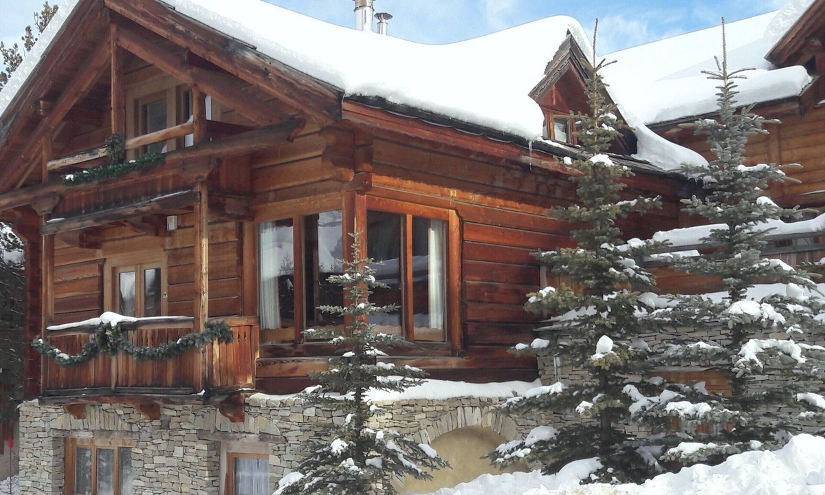 Les Claux Ski Chalet | Solid wood chalet, 135 m2 duplex, generous volumes, cosy atmosphere