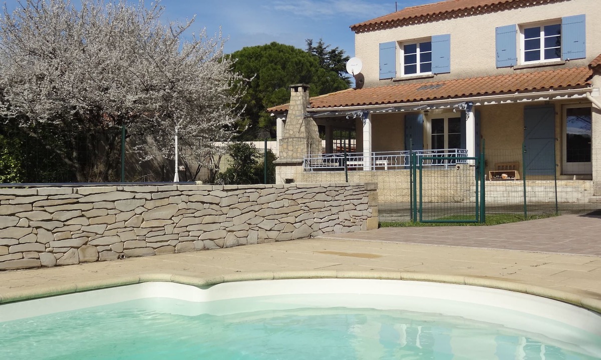Cabrieres Villa | South facing family villa with views of the scrubland