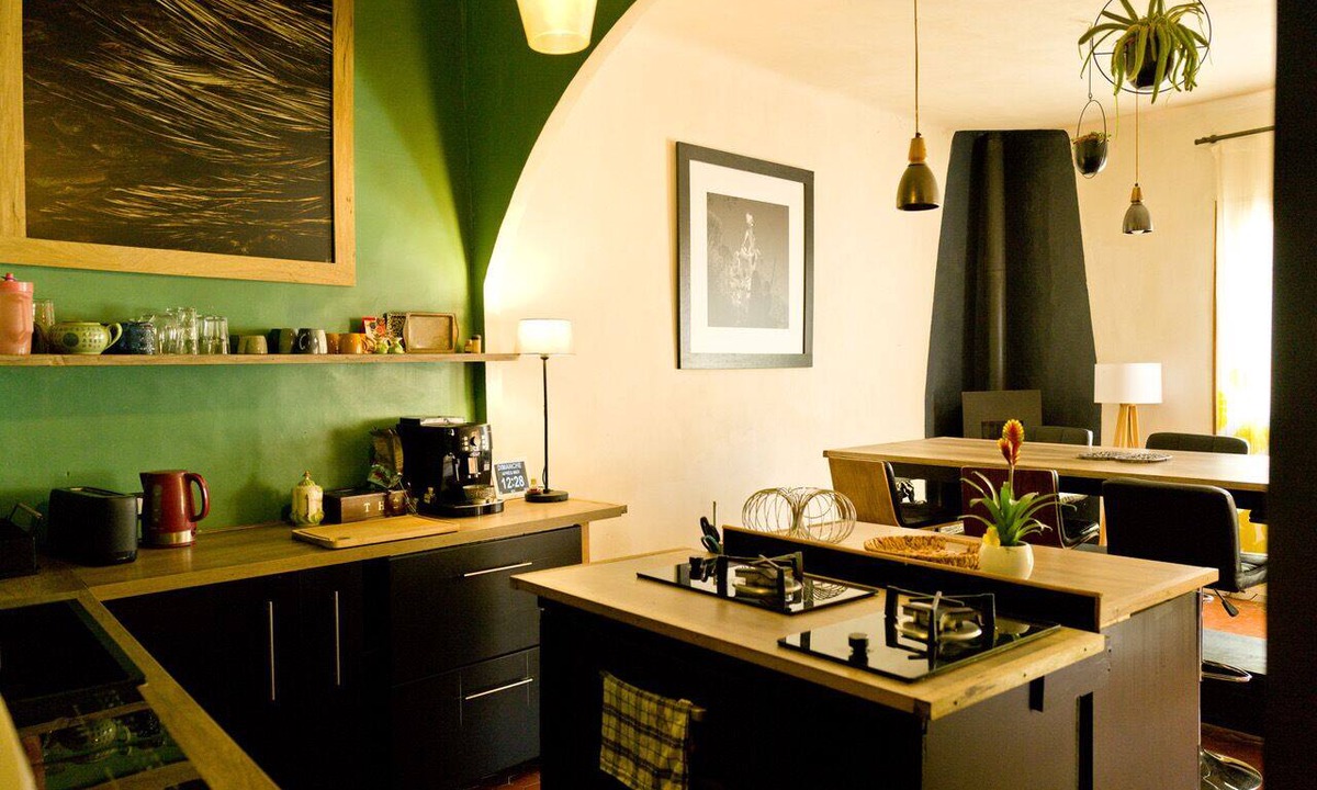 Besse-sur-Issole Apartment | Spacious 2BR 90m2 in heart of Provençe Village, near Lake