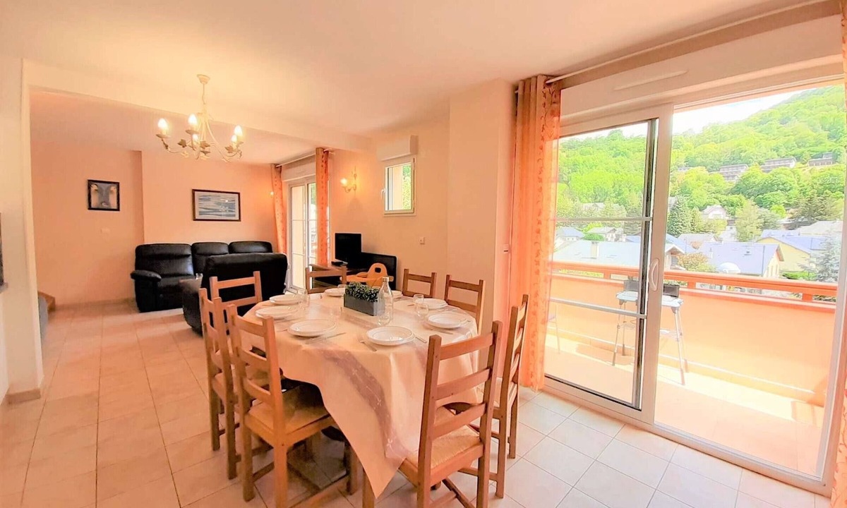 Saint-Lary-Soulan Apartment | Spacious Duplex, East-Facing Terrace, 8 Sleeps, WiFi, Parking, Close to Amenities in Saint-Lary-Soulan