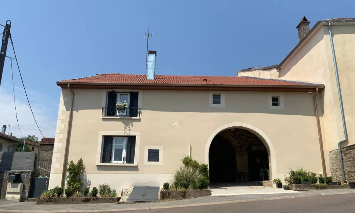 Selles Cottage | Spacious Gîte in Selles, 3 Bedrooms, Garden, Family-Friendly
