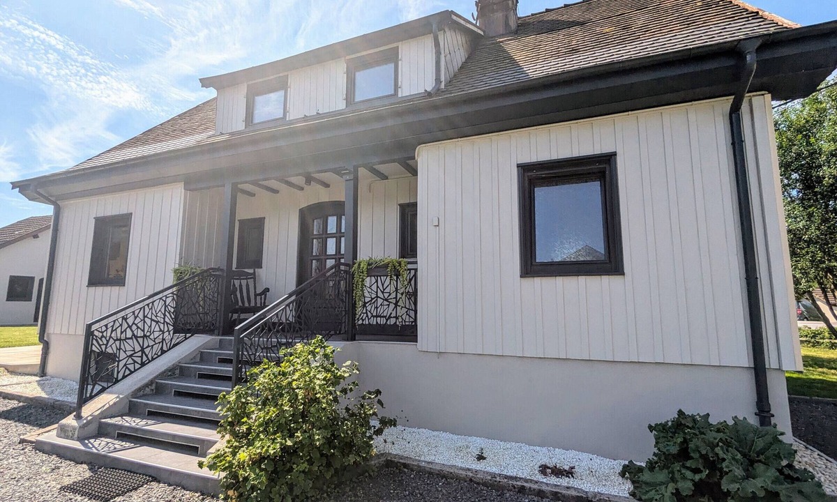Saulcy-sur-Meurthe Cottage | Spacious lodge, modern comfort, peaceful garden