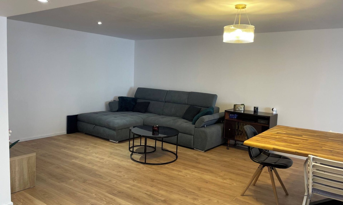 Toul House | Spacious, newly renovated townhouse