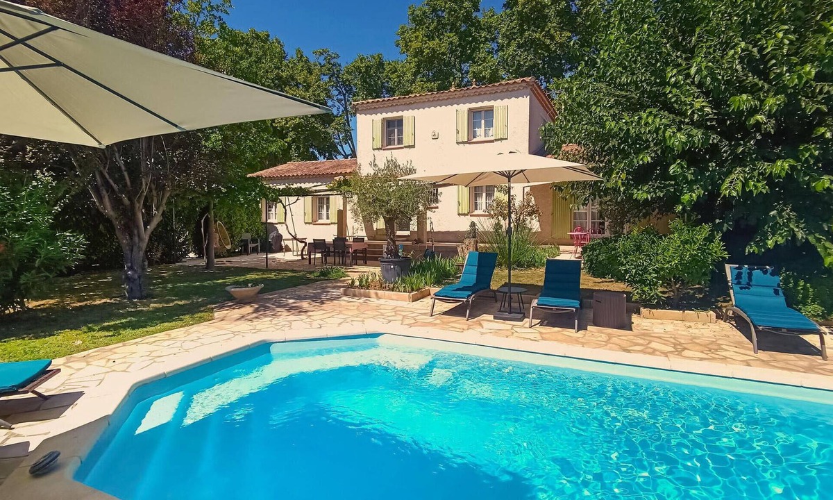 Raphele-les-Arles House | Spacious vacation home in an ideal location in Raphele les Arles, not far from the town of Arles.