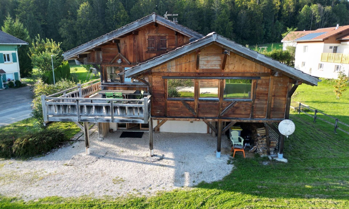 Saint-Point-Lac Ski Chalet | Splendid chalet for 8 people at Lac Saint-Point