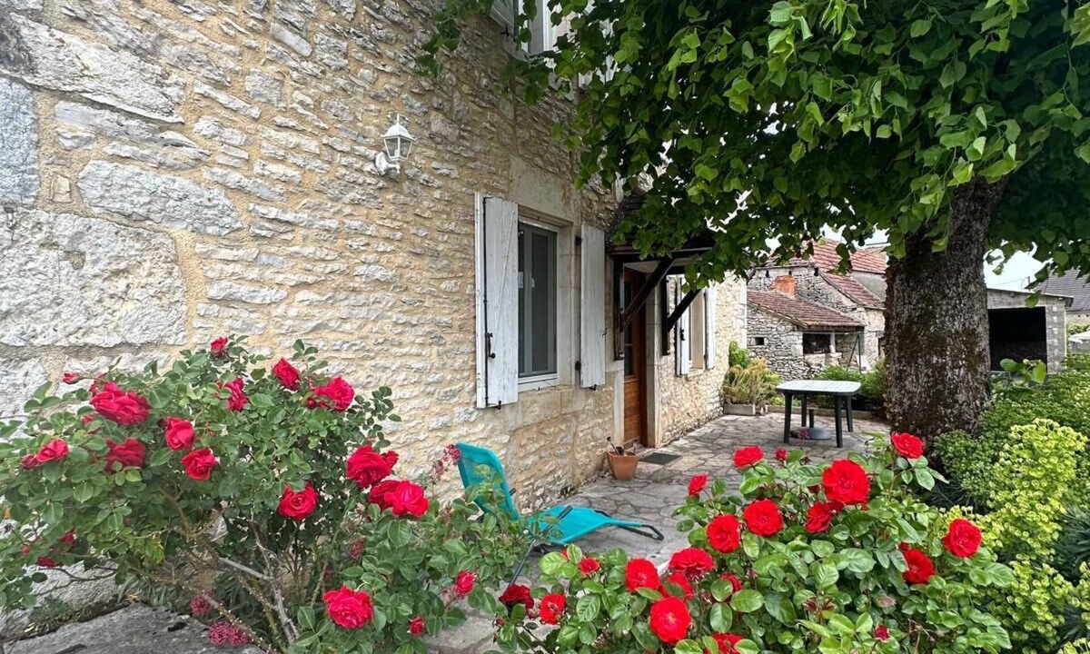 Espedaillac House | Stone house in the heart of an old farmhouse