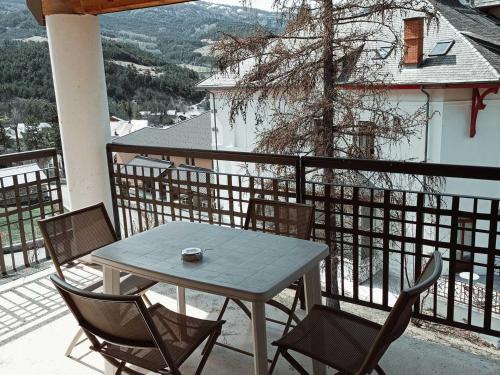 Jausiers Apartment | Studio 4 pers avec terrasse sud et animaux acceptés - FR-1-165B-49