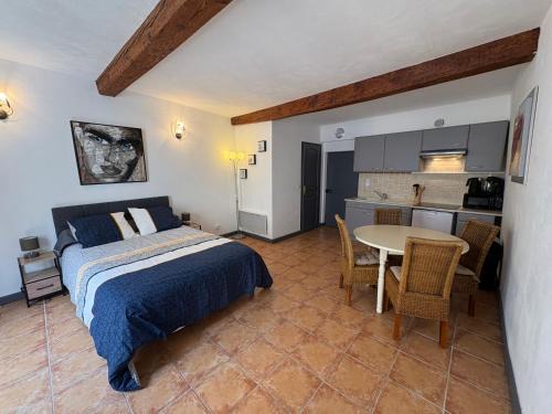 Castellane Apartment | Studio avec balcon centre Castellane