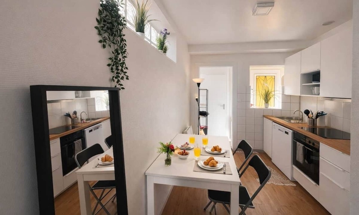 Illkirch-Graffenstaden Apartment | Studio Cosy - Tram 7 min | Car park |