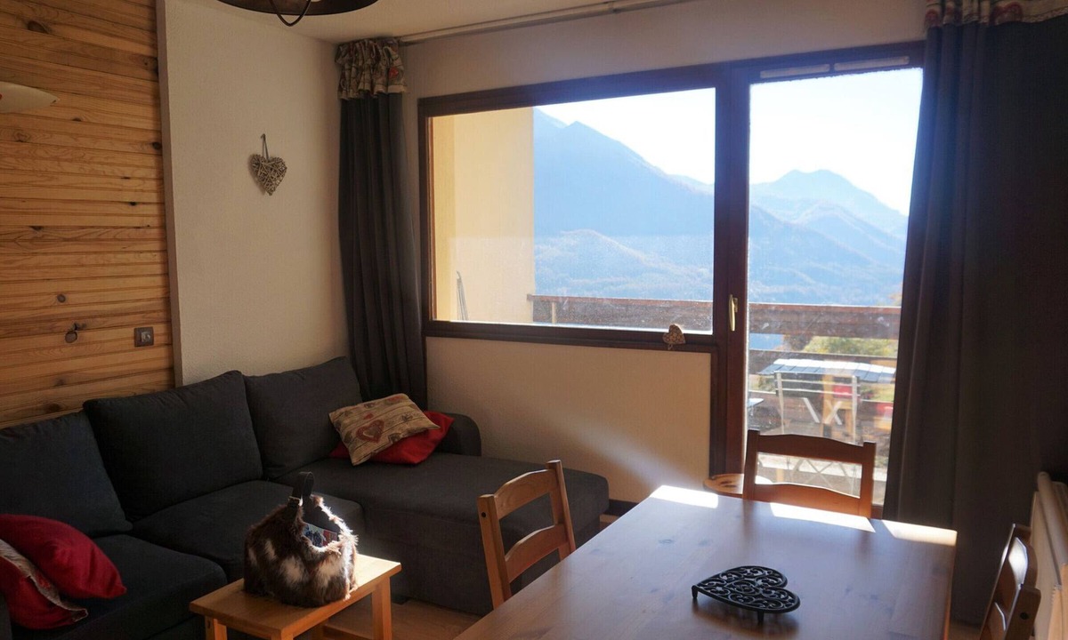 Orcieres-Merlette Apartment | Studio cabin 24m² - 4 pers, close to lift, pets allowed