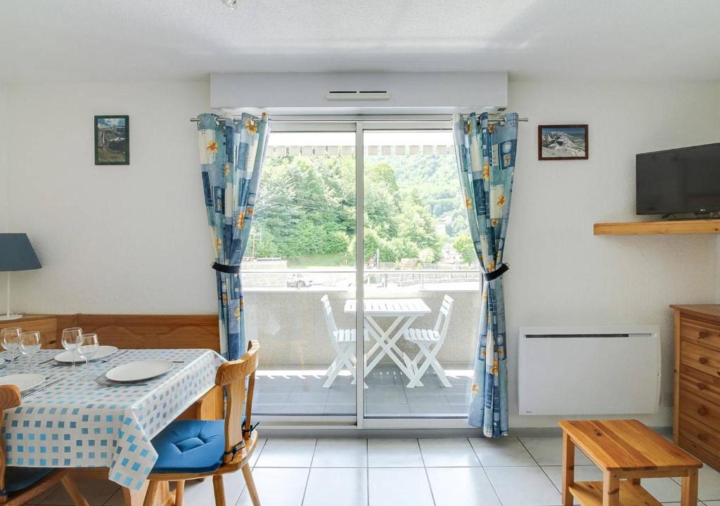 Luz-Saint-Sauveur Apartment | Studio cabine cosy pour 4 pers. avec balcon au sud et parking, à deux pas du centre de Luz-Saint-Sauveur - FR-1-402-59