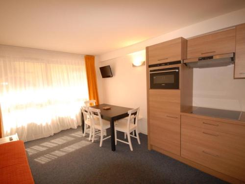 Eaux-Bonnes Apartment | Studio cabine confortable pour 8 pers à Gourette, animaux acceptés - FR-1-859-2