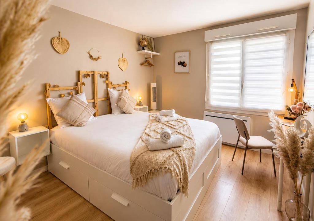 Saint-Pierre - Rene II - Bonsecours Apartment | Studio calme avec parking privé gratuit Nancy Centre