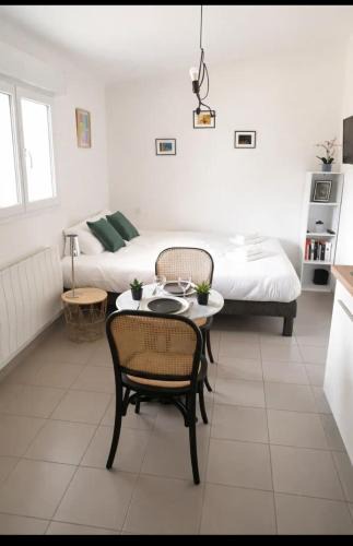 Chalons-en-Champagne Apartment | Studio Cosy 15 m2 au fond du jardin