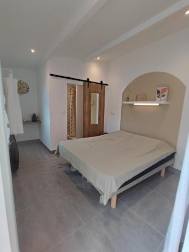 Saint-Bonnet-du-Gard Bed & Breakfast | Studio cuisine extérieure