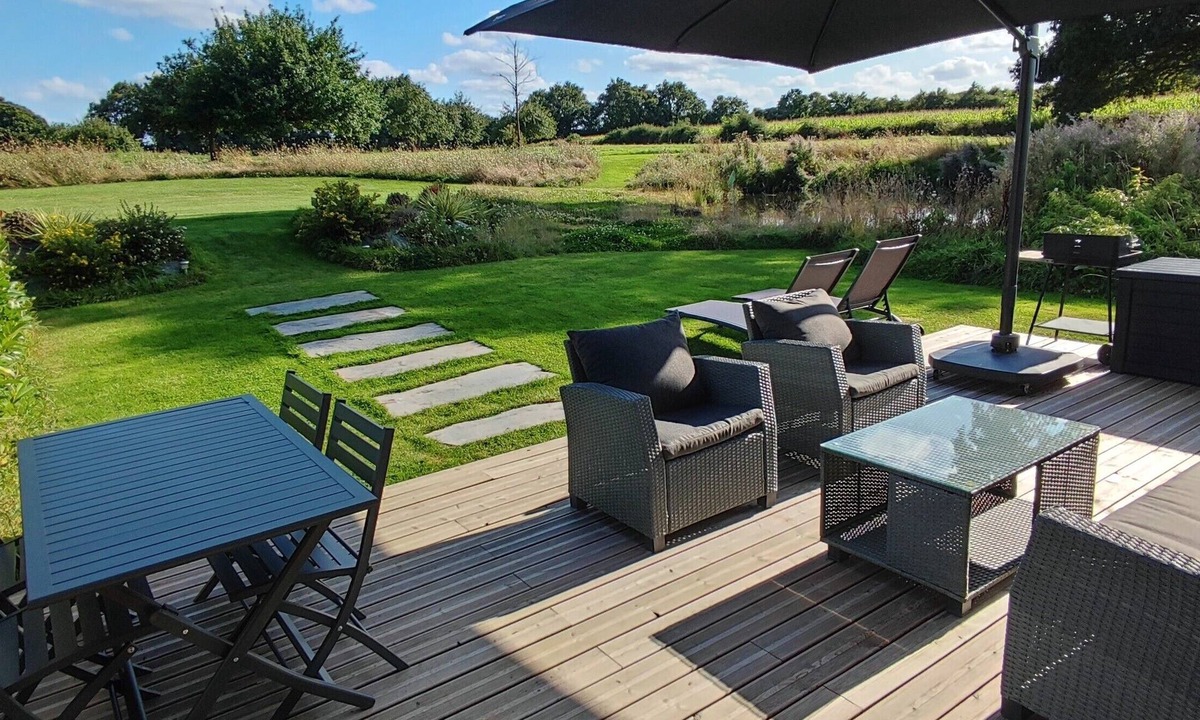 Saint-Fort House | Studio 'Gîte B du Domaine de l'Epinay with Private Terrace, Garden and Wi-Fi