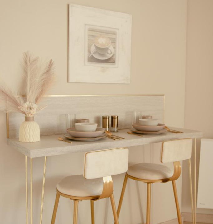 Homecourt Apartment | Studio meublé Le Refuge doré avec Netflix