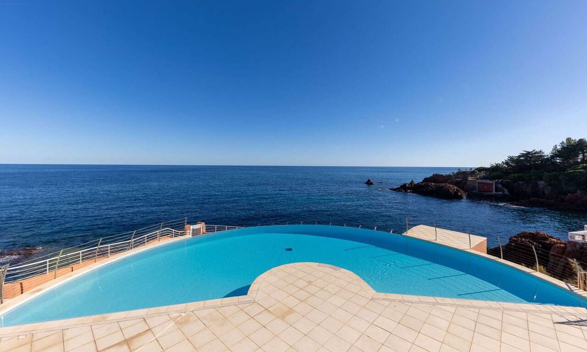 Le Trayas Apartment | Studio panoramic view, AC, pool - 4 guests