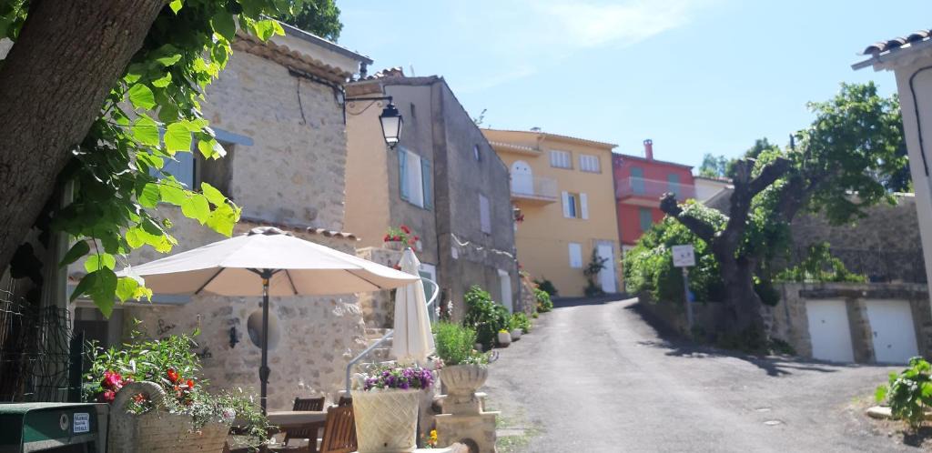 La Bastide Apartment | Studio tout confort dans maison de caractère