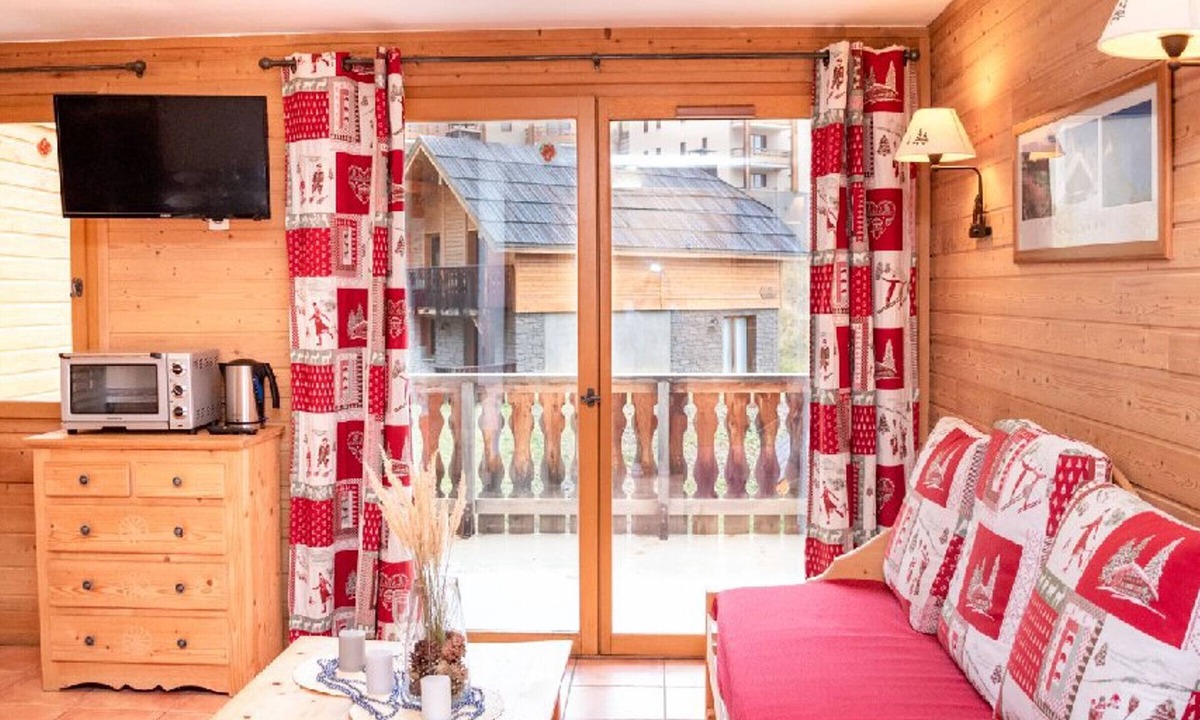 Pra Loup Apartment | Studio with balcony and parking in Pra Loup, 4 people