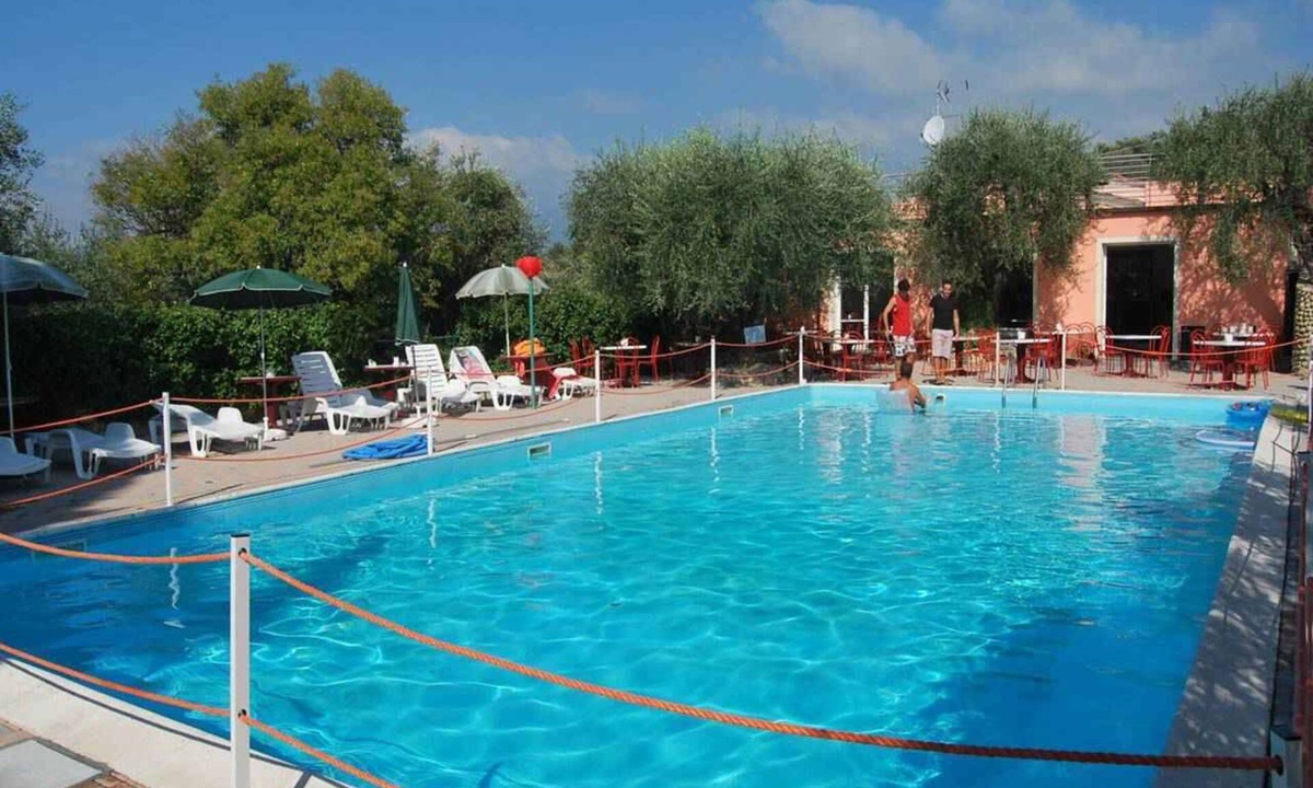Imperia Apartment | Studio with garden, pool and gym