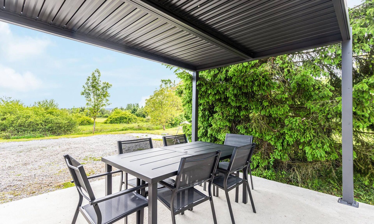 Bouzonville House | Stunning home in Bouzonville with WiFi