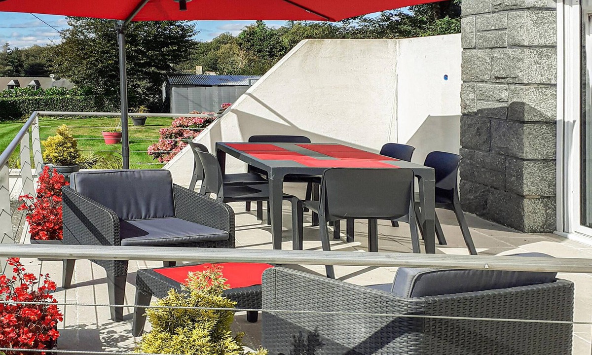 Saint-Carreuc House | Stunning home in Saint-Carreuc with WiFi