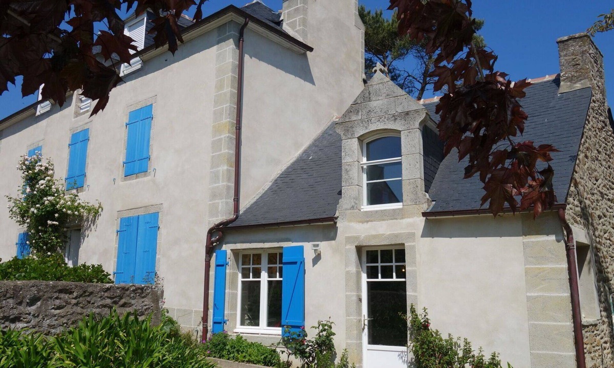 Saint-Lunaire House | Stunning private villa for 4 guests with WIFI, TV and pets allowed