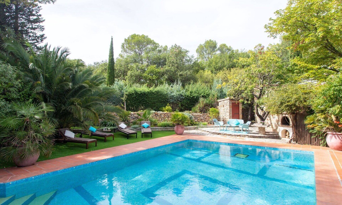 Cuers House | Stunning villa for 4 people with A/C, WIFI, private pool and TV