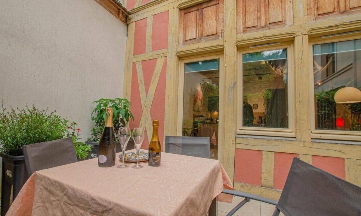 Old Town Condo | Superb apartment in the centre of Troyes with a private terrace!