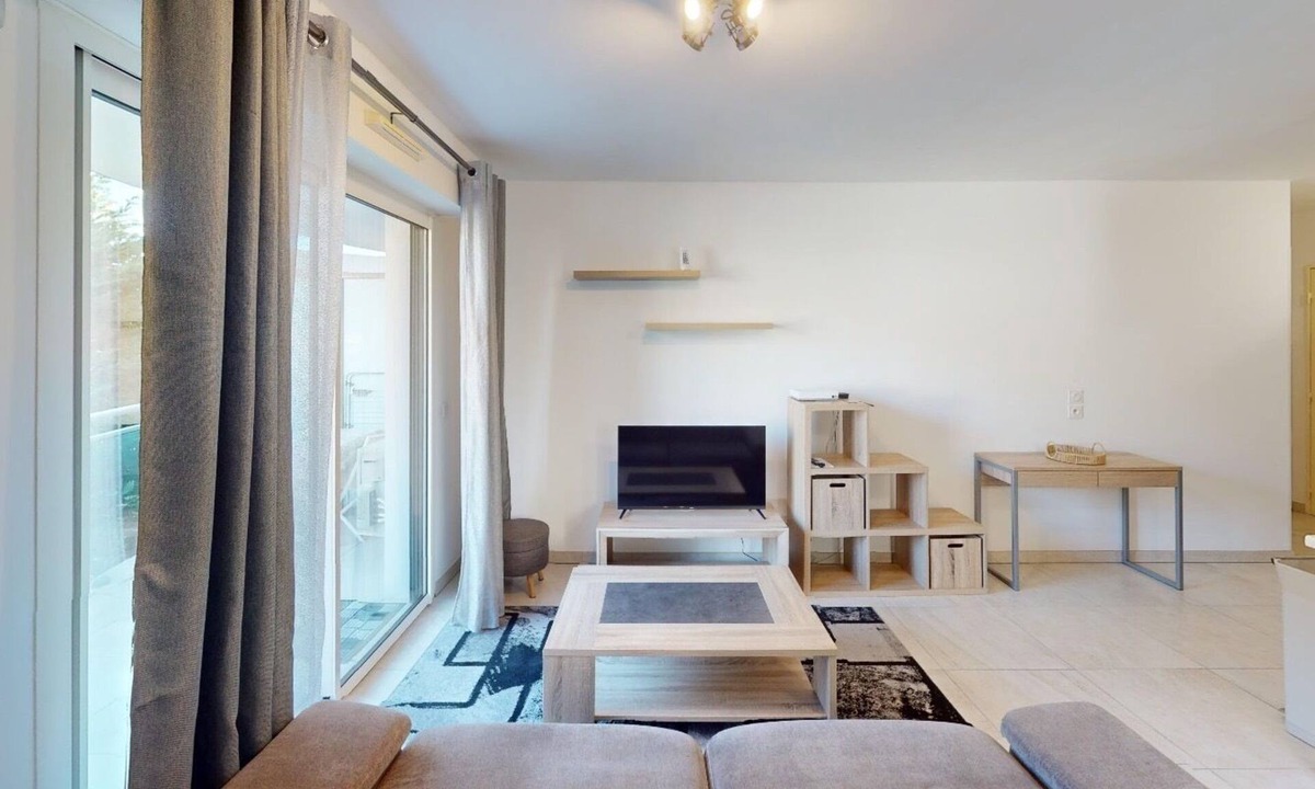 Roquebrune-Cap-Martin Apartment | Superb new apartment with balcony and mountain view, one stop from Monaco