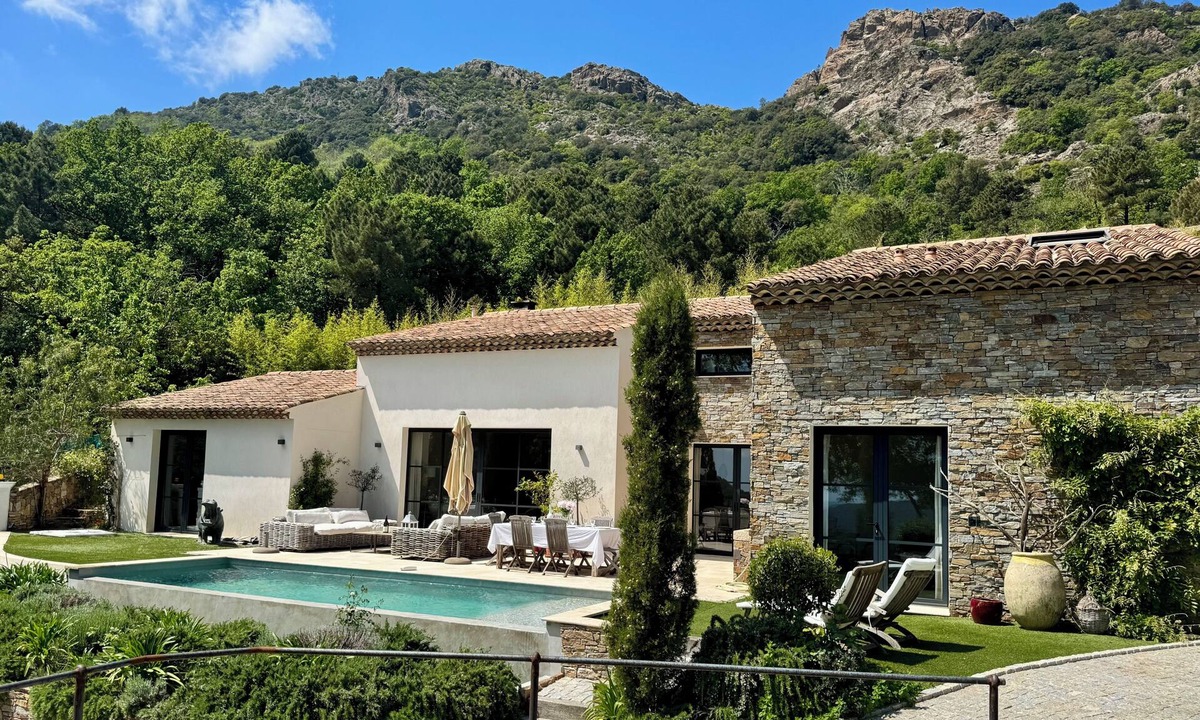 La Garde-Freinet Villa | Superb villa with pool between sea and mountains, Golfe de St Tropez, 6 pers