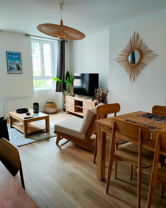 Bagneres-de-Bigorre Apartment | Superbe T2 Aux Pieds des Cimes, lumineux, calme, classé 4 étoiles