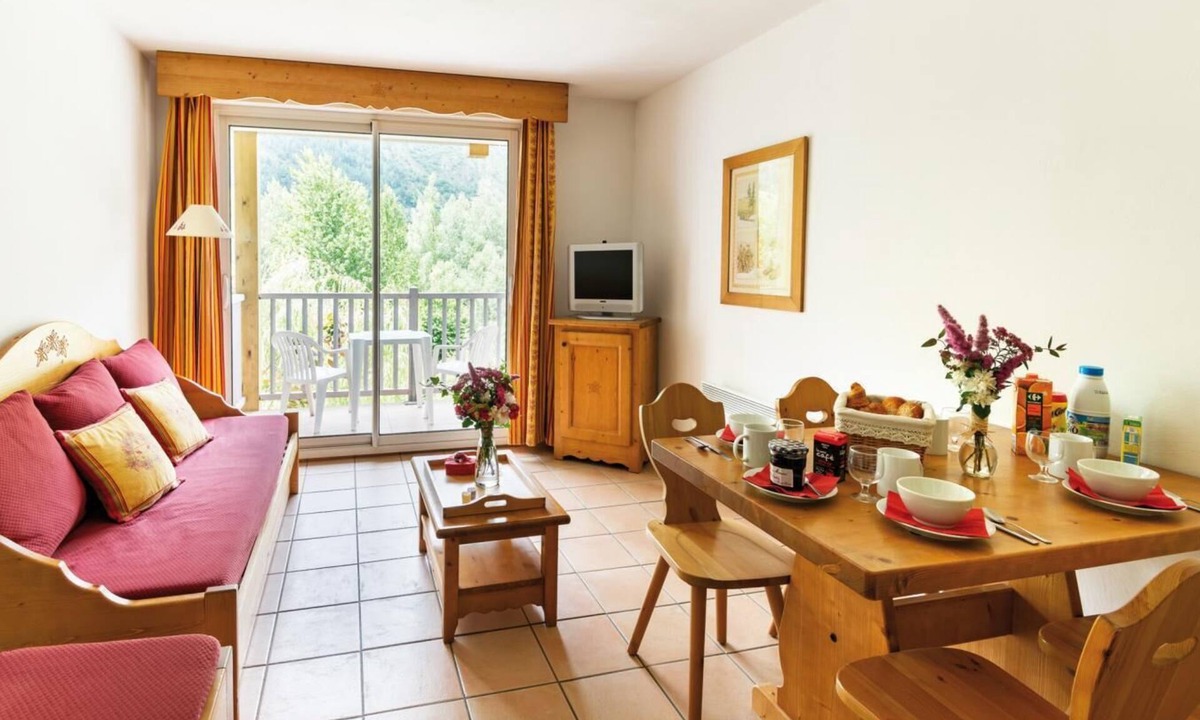 Vielle-Aure Apartment | Swimming pool, sauna, hammam, terrace, balcony, parking, tv, ski locker, 38m², Saint Lary Soulan