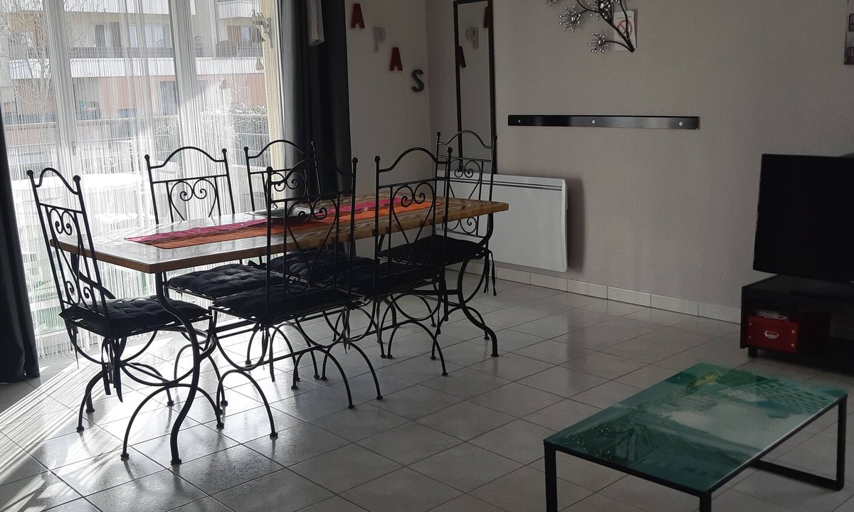 Leguevin Apartment | T 2 suburban furniture of TOULOUSE (10mn cu center town)