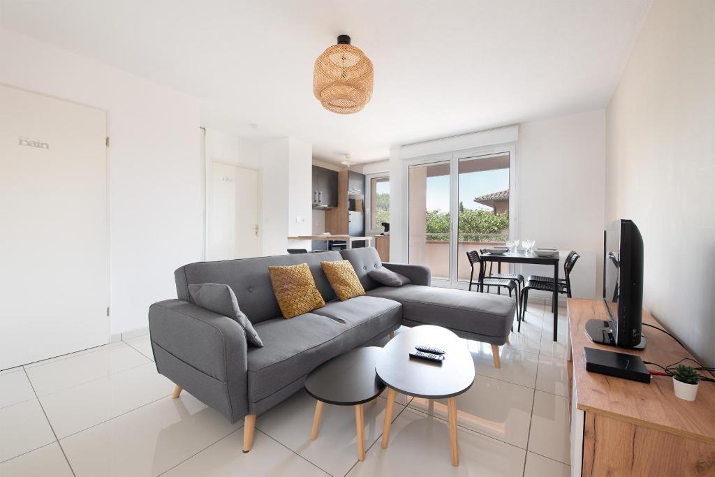 Lafourguette Apartment | T2 balcon avec parking sécurisé et gratuit