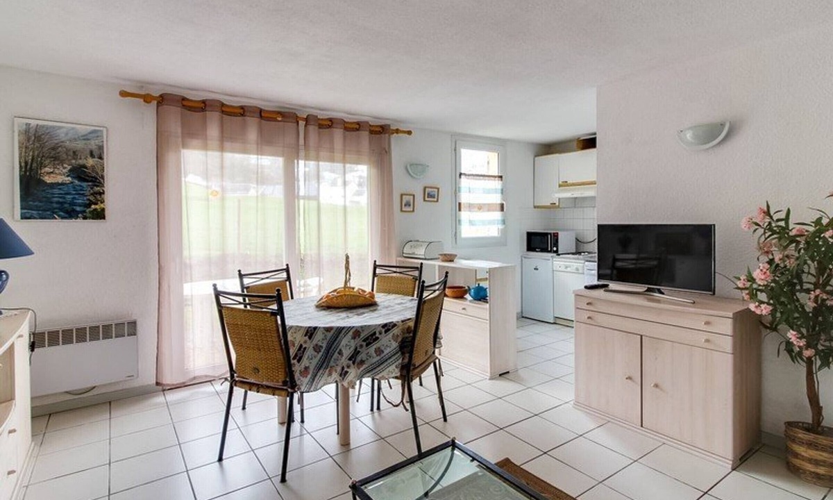 Esquieze-Sere Apartment | T2 cabin 6 pers, garden, parking