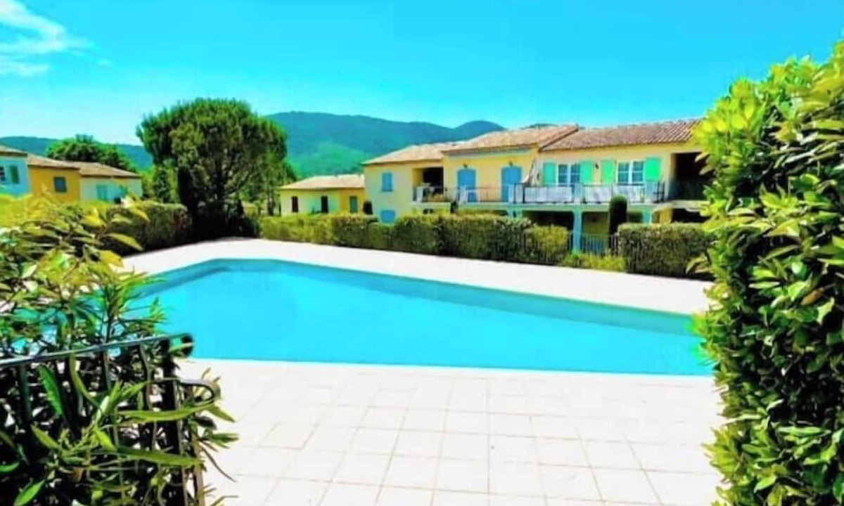 La Mole Apartment | T3 with swimming pool - Family oasis at the gates of Saint-Tropez