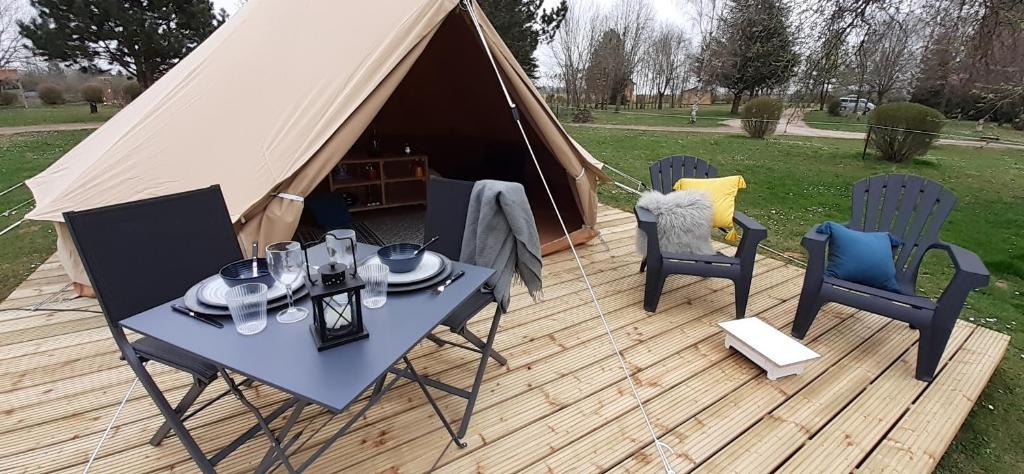 Bannes Other | Tente Bell au camping Hautoreille