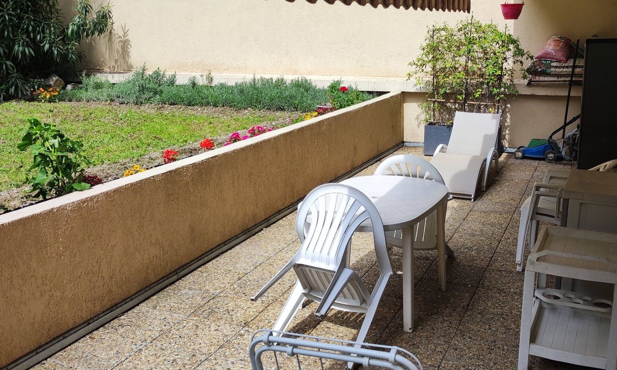 Mantega Apartment | Terrace apartment+ possibility of garage(2 to 3 people)