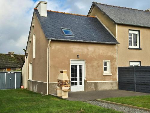 Plurien House | Terraced Country House near Sea