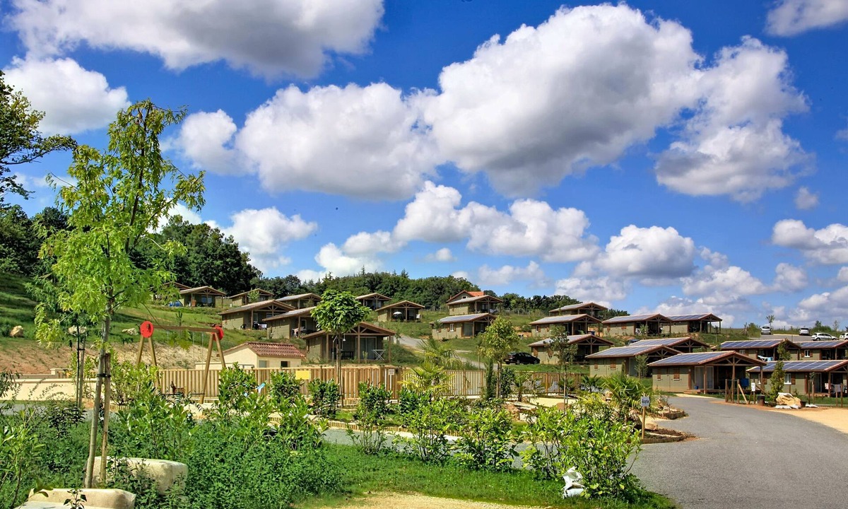 Marminiac RV Rental | Terres de France - Les Hameaux de Pomette