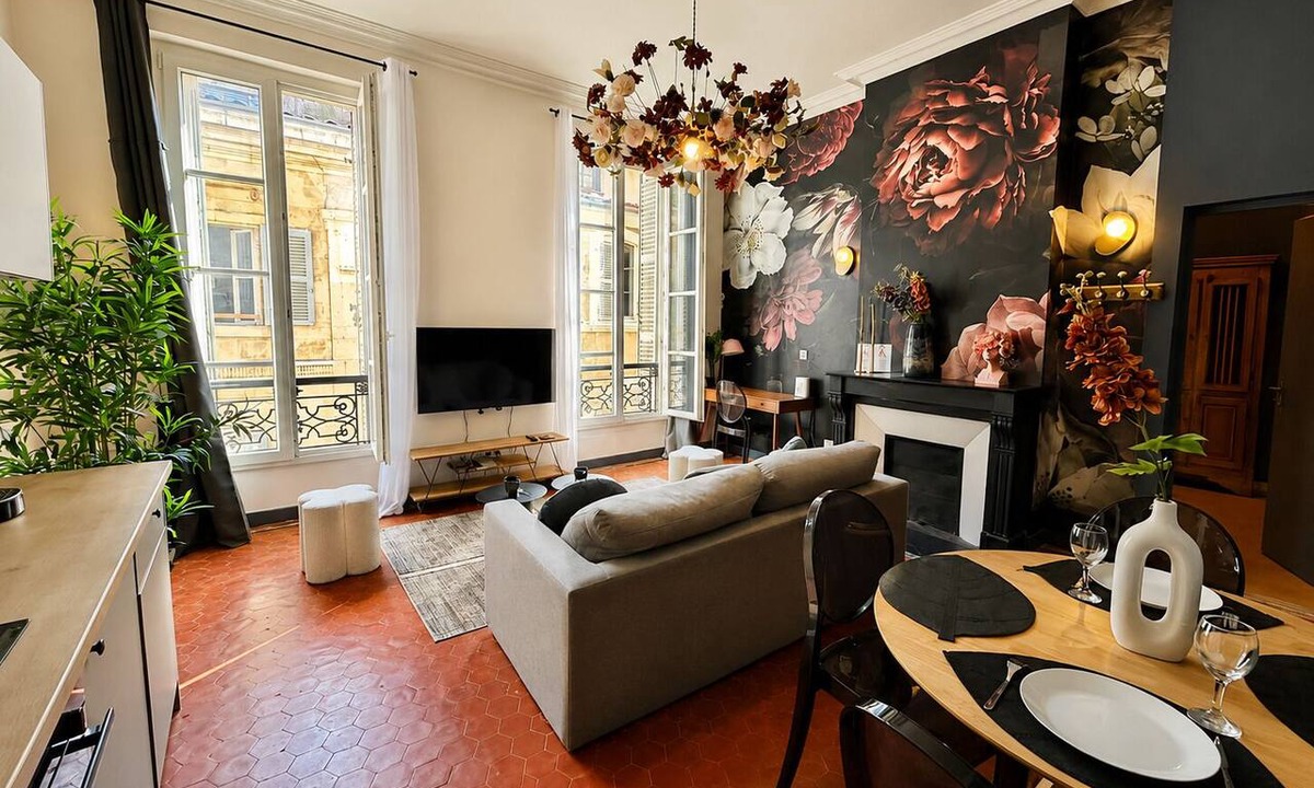 Belsunce Apartment | The Boudoir des Capucins near Canebière – Train Station – Old Port
