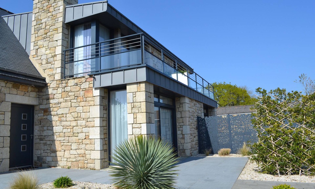 Perros-Guirec House | The farm of our ancestors on the pink granite coast in PERROS GUIREC