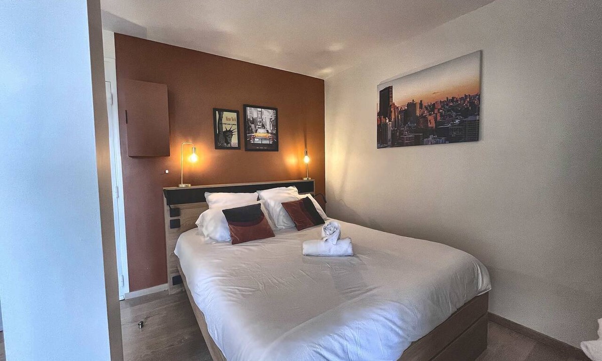 Les Chalets - Saint-Aubin - Saint-Etienne Apartment | The Manhattan · Jean-Jaurès · Walk to Capitole