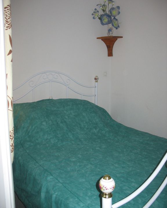 Le Sauze Apartment | this apartment is located at the foot of the slopes