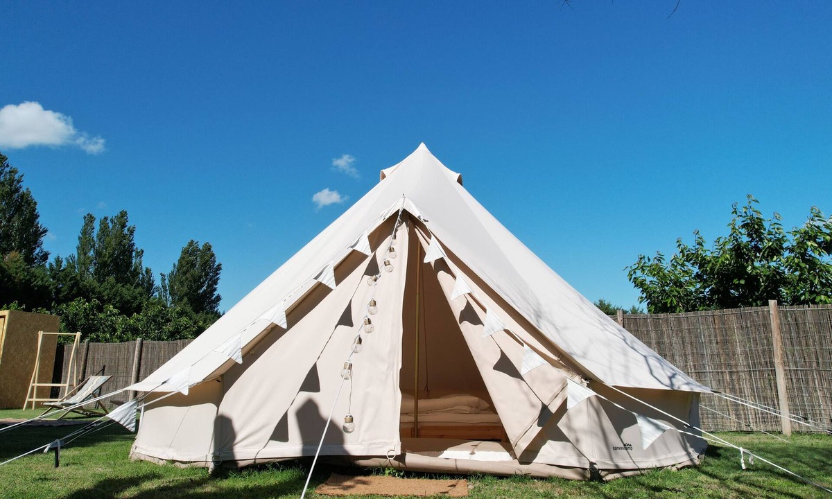 Vallabregues Cabin | TIPI TENT INSOLITE "le Prez des îles" (The Prez of the islands)