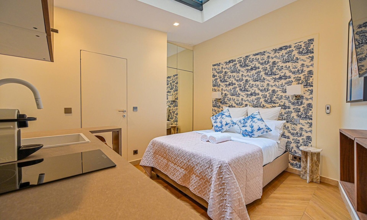 Plaisance Apartment | Toits & Lumières de Paris