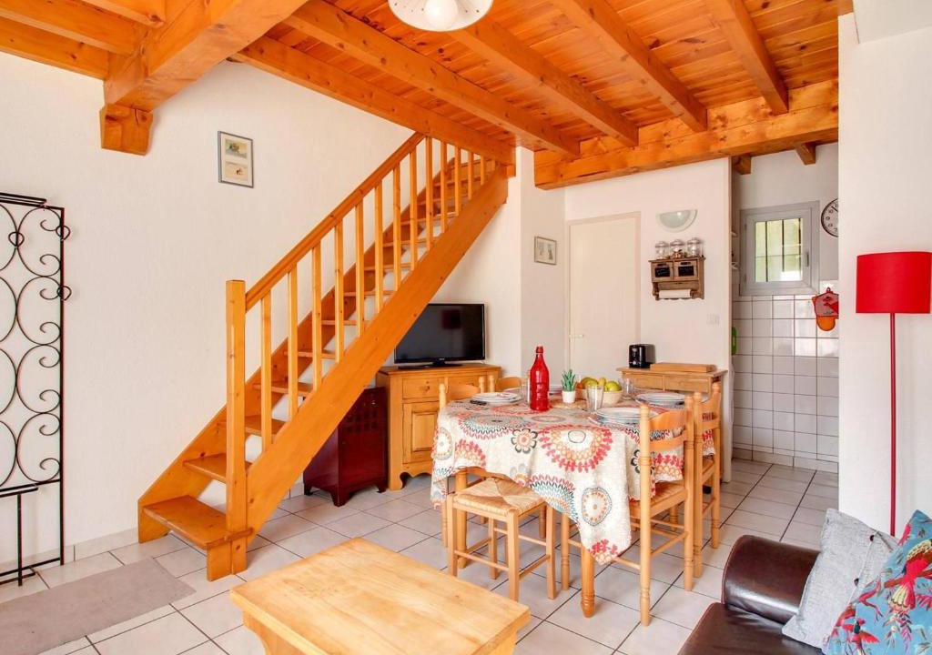 Esquieze-Sere Apartment | Triplex Calme 6 Pers, Terrasse, Parking, Proche Station Ski - FR-1-402-90
