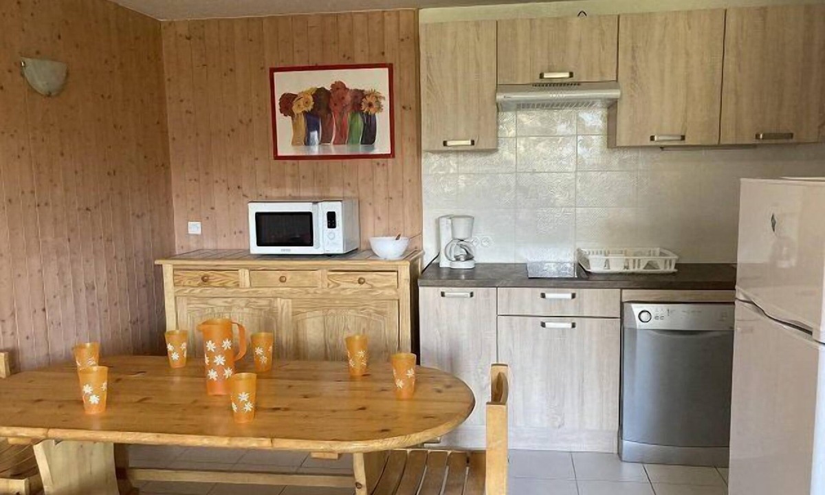 Orcieres-Merlette Apartment | Two-room cabin residence ROUND POINT DES PISTES center station in Orcières Merlette - Alpes .